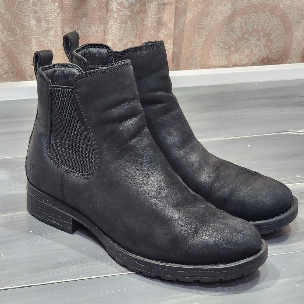 Born Lug Sole Ankle Booties Black Leather Chelsea Boots Women 8M